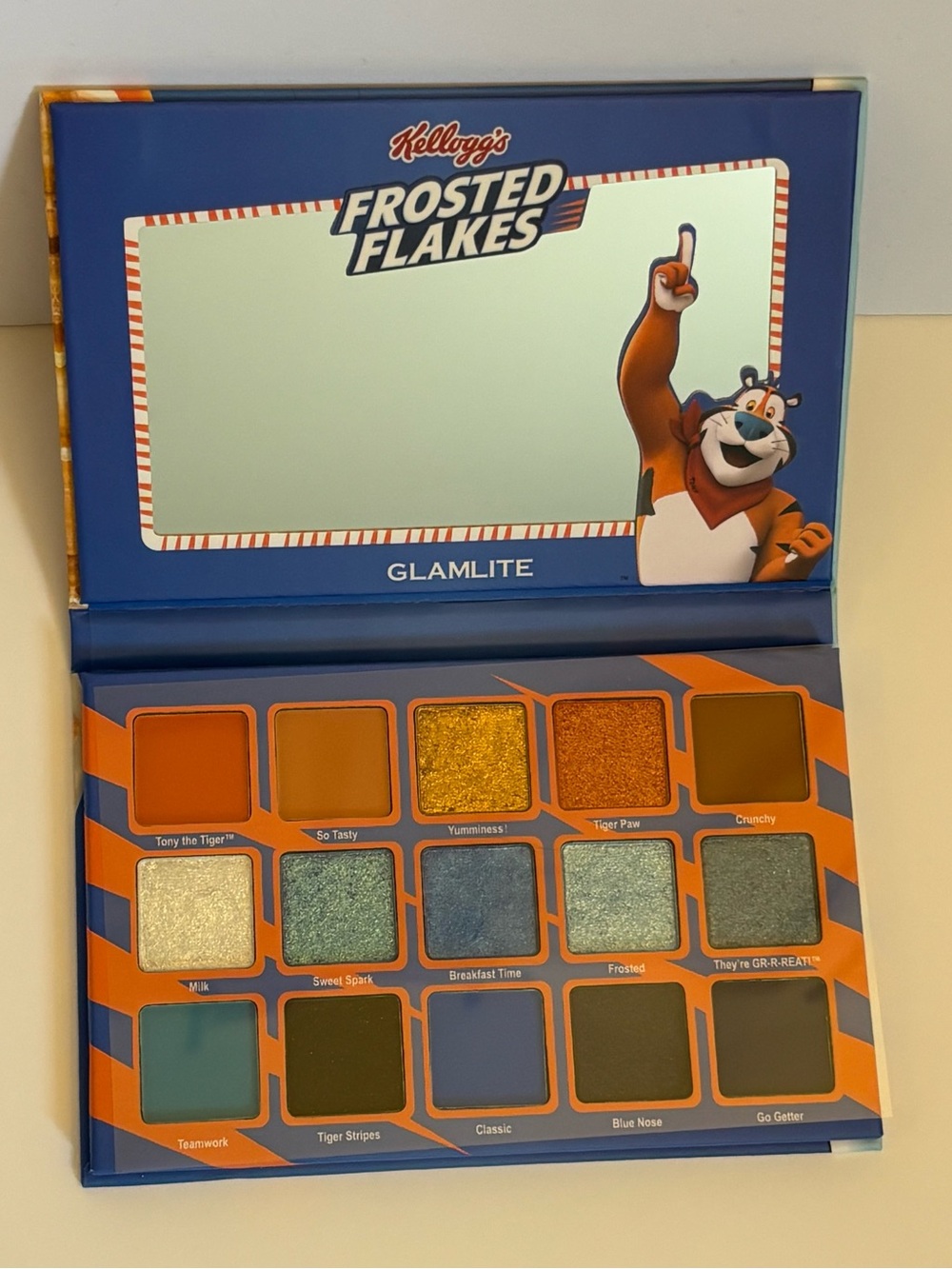 GLAMLITE x Kellogg’s Frosted Flakes Eyeshadow 15 Palette BRAND NEW LMTD EDITION